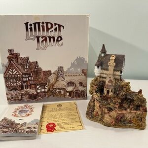 Lilliput Lane “Secret Garden” 1987 Complete With Box & Deed